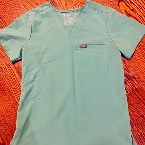 Figs surgical green scrub set
